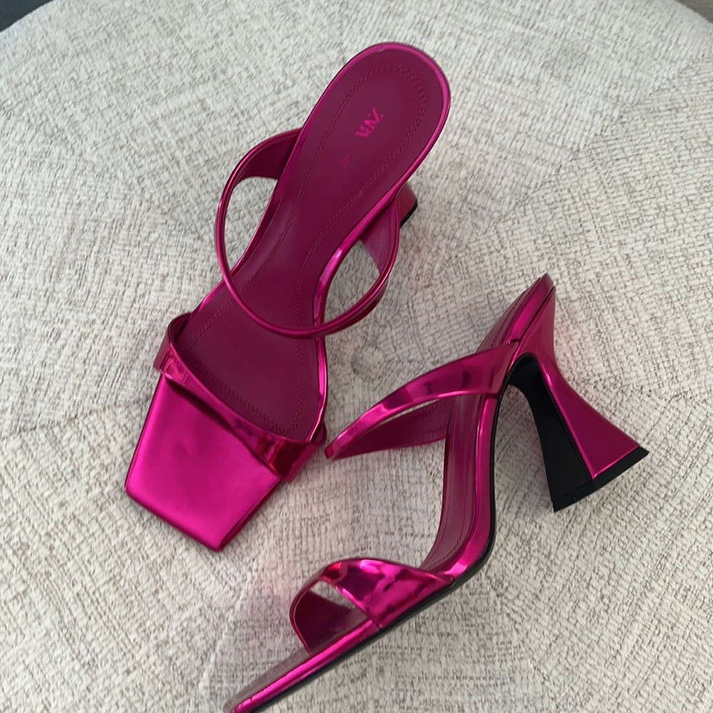 Zara Pink heels never worn size 40